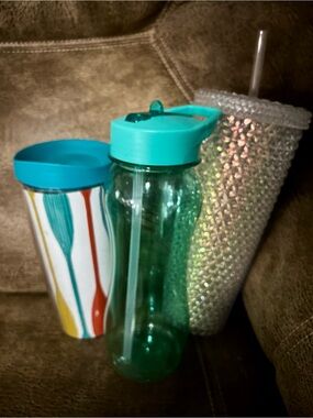 3-Turquoise Plastic Water Bottle with Straw - Home Dining